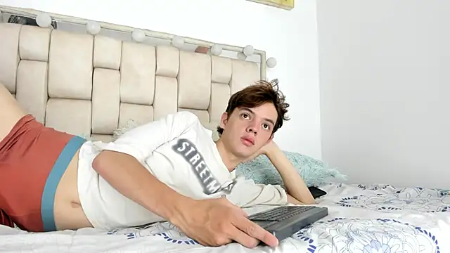 daniel hot03 online show from 10-04-25, 01:34