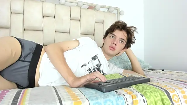 daniel hot03 online show from 11-27-25, 01:44