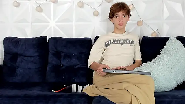 daniel hot03 online show from 03-07-25, 09:06