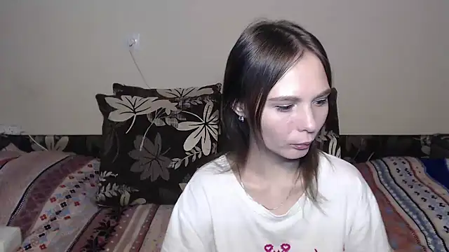 Snapshot of Nika_Shiny chatting on 02-10-25, 05:25 Nika Shiny online show from 02-10-25, 05:25