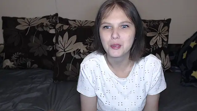 Snapshot of Nika_Shiny chatting on 09-09-25, 06:45 Nika Shiny online show from 09-09-25, 06:45