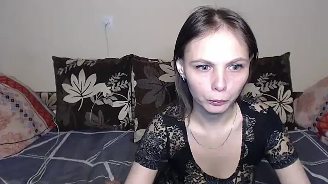 Snapshot of Nika_Shiny chatting on 01-26-25, 05:45 Nika Shiny online show from 01-26-25, 05:45