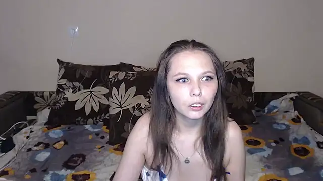 Snapshot of Nika_Shiny chatting on 04-23-26, 03:35 Nika Shiny online show from 04-23-26, 03:35