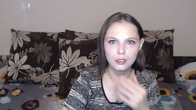 Snapshot of Nika_Shiny chatting on 04-22-26, 02:18 Nika Shiny online show from 04-22-26, 02:18