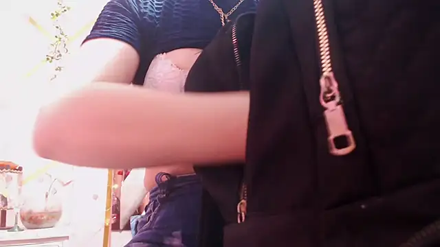 nadescomthxx online show from 10-29-25, 03:44