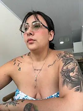 my-kitty online show from 06-17-26, 09:03