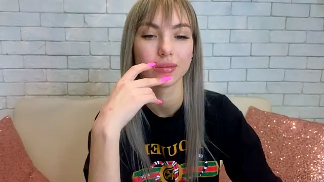 MiaMinx online show from 02-12-25, 01:52