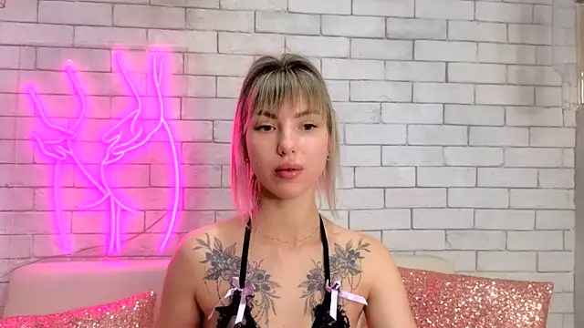 MiaMinx online show from 01-27-25, 10:38