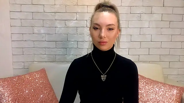 MiaMinx online show from 02-04-25, 10:45