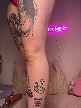 Mona-Peaches online show from 02-14-26, 01:44