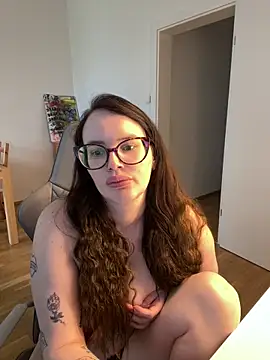 Mona-Peaches online show from 05-07-26, 07:45