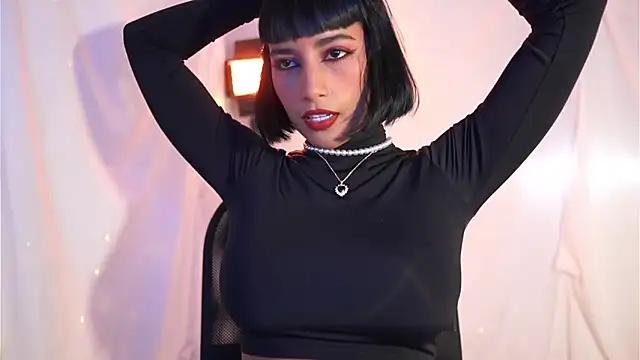 Snapshot of JulietaWinona chatting on 11-22-25, 10:08 JulietaWinona online show from 11-22-25, 10:08