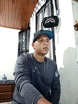 Peterking11 online show from 11-08-25, 10:52