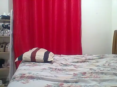 Snapshot of sexy__candyy chatting on 04-23-26, 08:21 sexy candyy online show from 04-23-26, 08:21