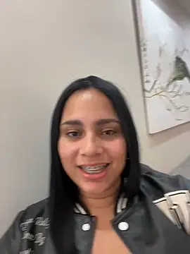 pamela anderson  online show from 12-31-24, 11:31