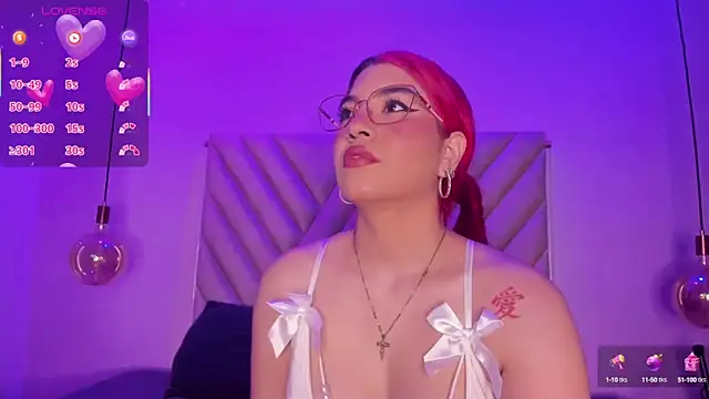 EmmaSwift  online show from 09-24-25, 01:35