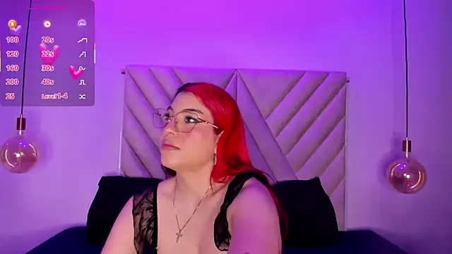 EmmaSwift  online show from 10-01-25, 02:17