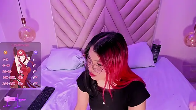 EmmaSwift  online show from 07-25-26, 02:19