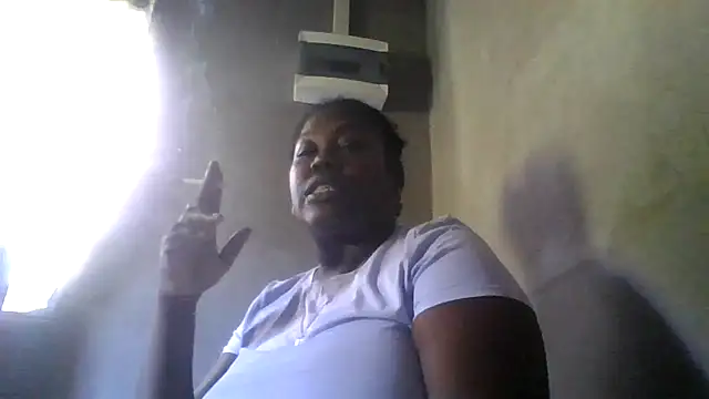 Snapshot of XgeileKutje chatting on 11-15-25, 11:14 XgeileKutje online show from 11-15-25, 11:14