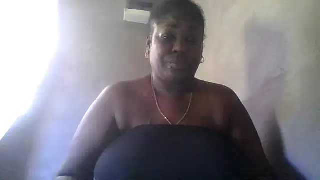 Snapshot of XgeileKutje chatting on 10-26-25, 11:32 XgeileKutje online show from 10-26-25, 11:32