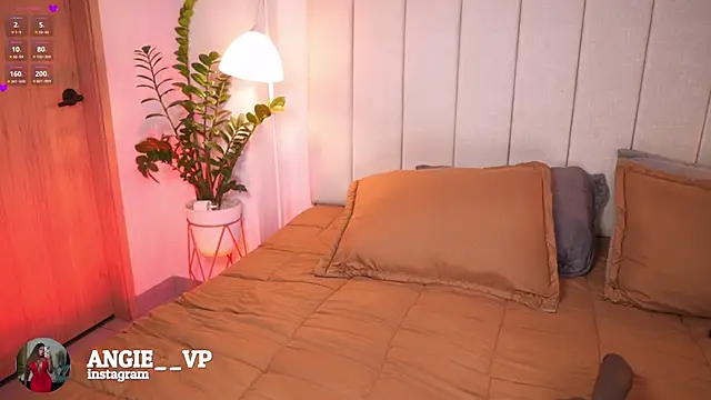 nicoletth18 online show from 11-20-25, 10:38