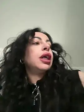 Snapshot of Chloe_Ricci chatting on 03-30-26, 09:11 Chloe Ricci online show from 03-30-26, 09:11