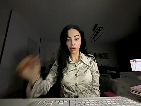 Snapshot of Chloe_Ricci chatting on 11-24-25, 07:52 Chloe Ricci online show from 11-24-25, 07:52