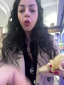 Snapshot of Chloe_Ricci chatting on 03-31-26, 03:58 Chloe Ricci online show from 03-31-26, 03:58