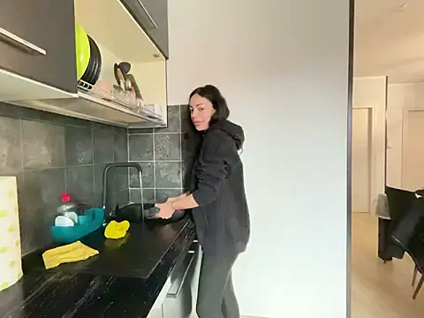 Snapshot of Chloe_Ricci chatting on 02-19-26, 09:50 Chloe Ricci online show from 02-19-26, 09:50