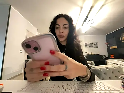 Snapshot of Chloe_Ricci chatting on 11-26-25, 07:41 Chloe Ricci online show from 11-26-25, 07:41