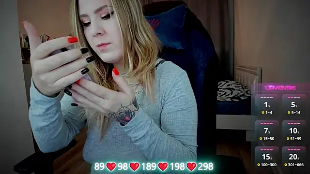 Snapshot of Olivia_Munk chatting on 10-04-25, 04:25 Olivia Munk online show from 10-04-25, 04:25