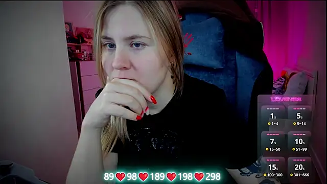 Olivia Munk online show from 11-07-25, 03:55