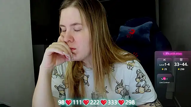 Olivia Munk online show from 03-20-26, 03:51