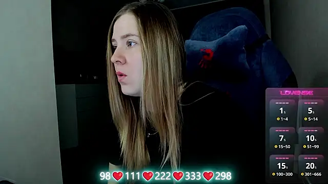 Olivia Munk online show from 03-18-26, 03:53