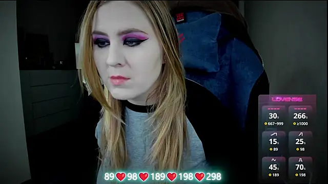 Olivia Munk online show from 11-14-25, 04:38