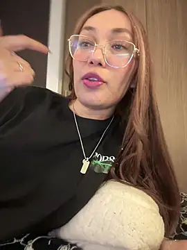 Snapshot of MichelleFerry_ chatting on 02-10-25, 07:47 MichelleFerry online show from 02-10-25, 07:47