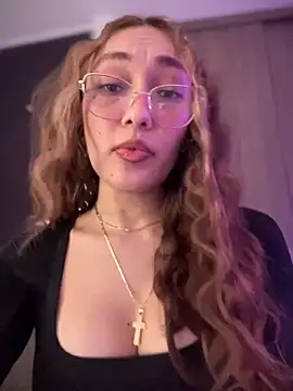 Snapshot of MichelleFerry_ chatting on 03-03-25, 01:38 MichelleFerry online show from 03-03-25, 01:38