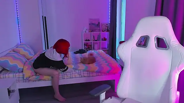 Snapshot of Yumi_Youkai chatting on 01-27-25, 07:56 Yumi Youkai online show from 01-27-25, 07:56