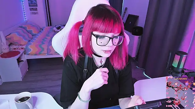 Yumi Youkai online show from 04-14-26, 12:54