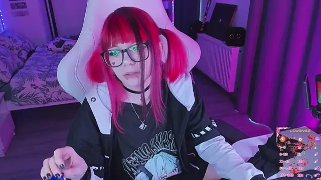 Snapshot of Yumi_Youkai chatting on 10-14-25, 12:50 Yumi Youkai online show from 10-14-25, 12:50