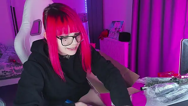 Snapshot of Yumi_Youkai chatting on 12-15-24, 01:02 Yumi Youkai online show from 12-15-24, 01:02