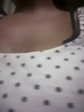 Snapshot of PARI_Hun chatting on 02-05-26, 07:48 PARI Hun online show from 02-05-26, 07:48