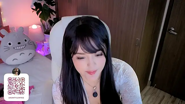 KiimTyler  online show from 09-20-25, 01:43