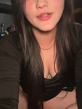 KiimTyler  online show from 05-30-26, 11:21