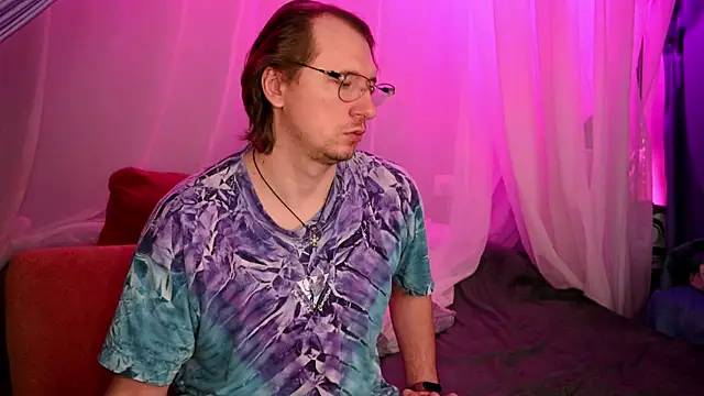 Claudia and elon  online show from 10-01-25, 02:38