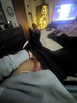 Snapshot of JoJob10 chatting on 12-03-25, 01:06 JoJob10 online show from 12-03-25, 01:06