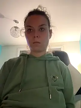 Snapshot of BabyNila chatting on 10-17-25, 07:48 BabyNila online show from 10-17-25, 07:48