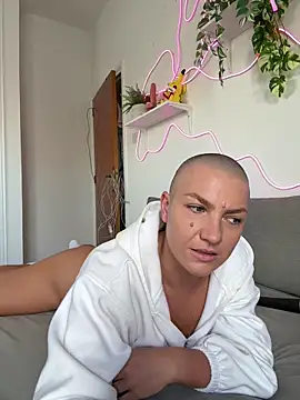 PaulinaSchubert1 online show from 03-04-26, 02:25