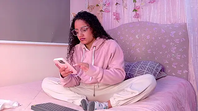 DAHLIA BROWNIE online show from 02-21-26, 04:25