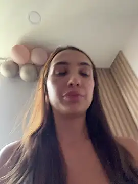 AnnaCastillo  online show from 04-10-26, 08:49